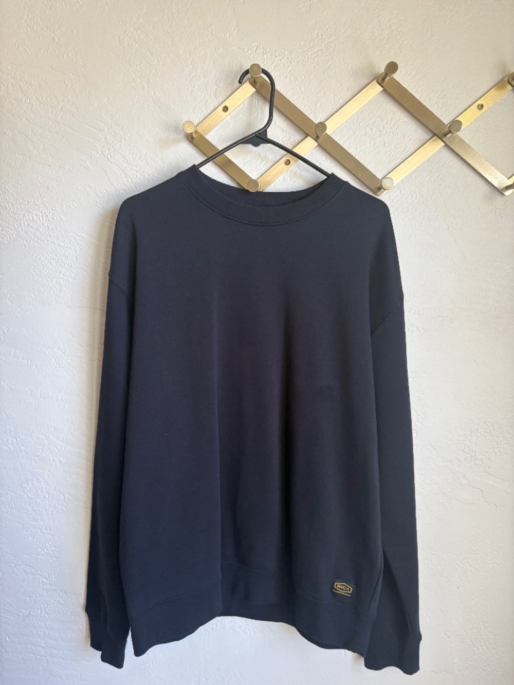 Mens Size Large RVCA Crewneck Sweatshirt Black